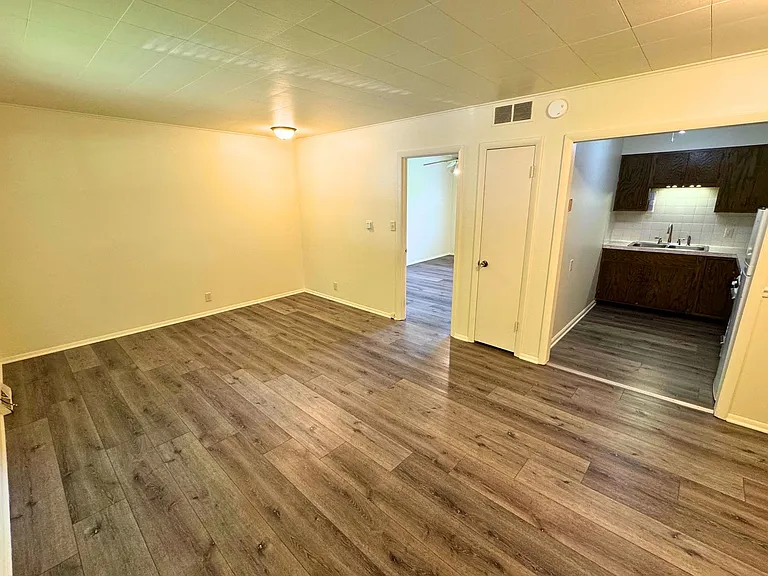 202 S Munroe St — Photo 37