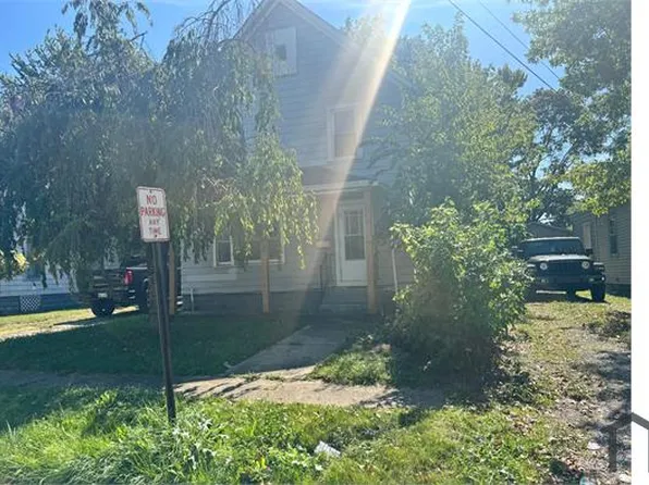 323 W 25th St, Lorain, OH 44052