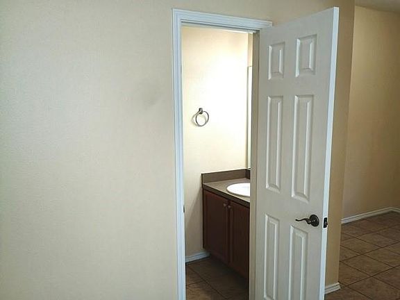4th image of 23862 Pebworth Pl