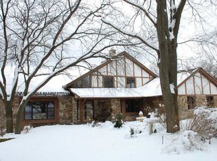 1785 Manchester Dr, Grafton, WI 53024