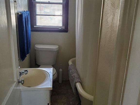 5th image of 5944 1/2 Monrovia Ave