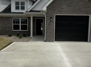 1014 Ray Wimsett Blvd #B, Bardstown, KY 40004