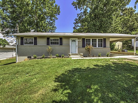 4th image of 5029 Fleetwood Dr