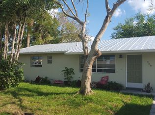 908 SW 36th Ter, Palm City, FL 34990