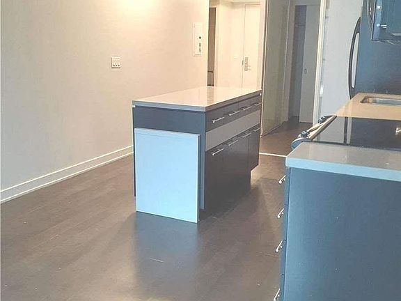5th image of 21 Nelson St #513
