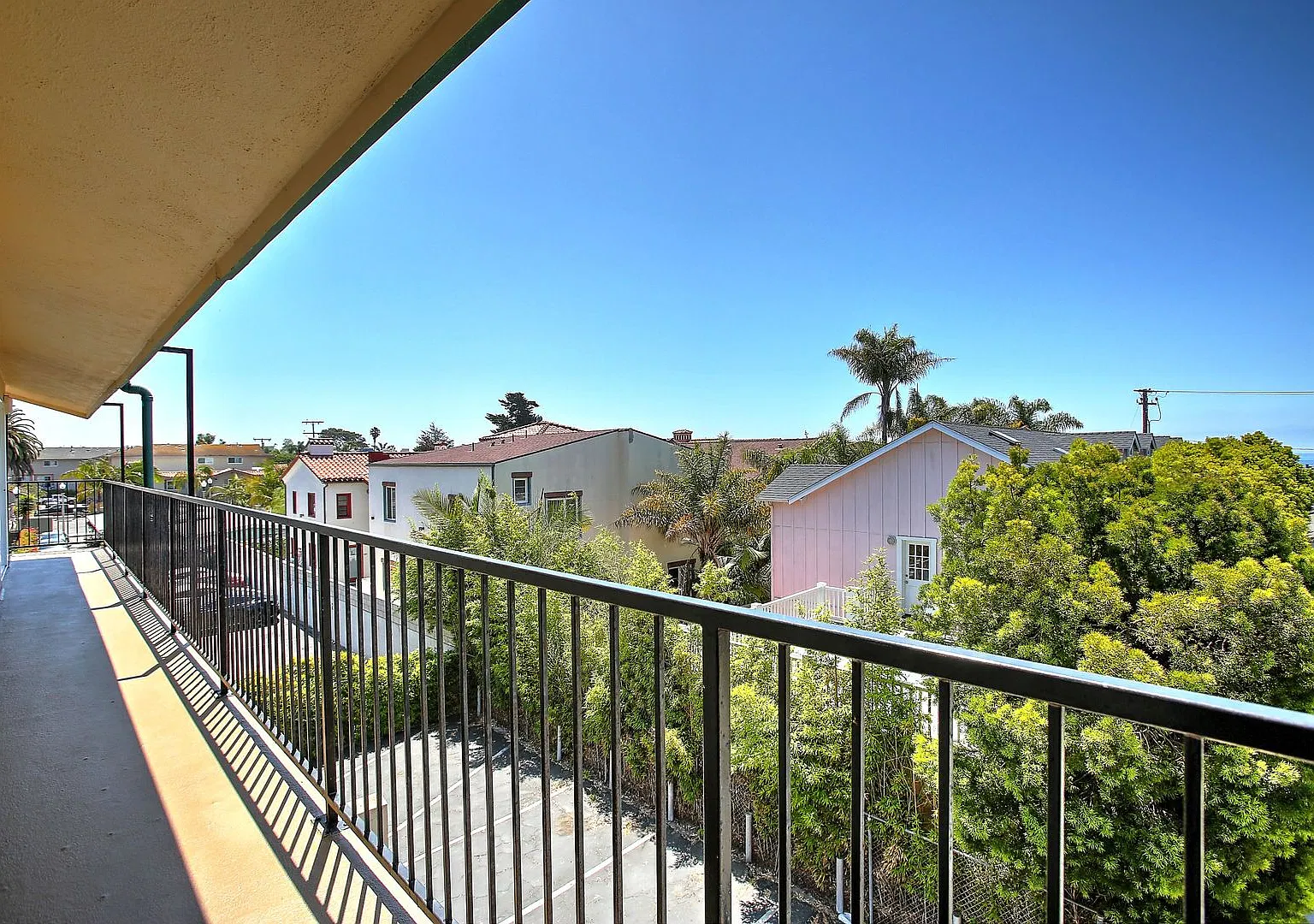 6565 Sabado Tarde — Photo 3
