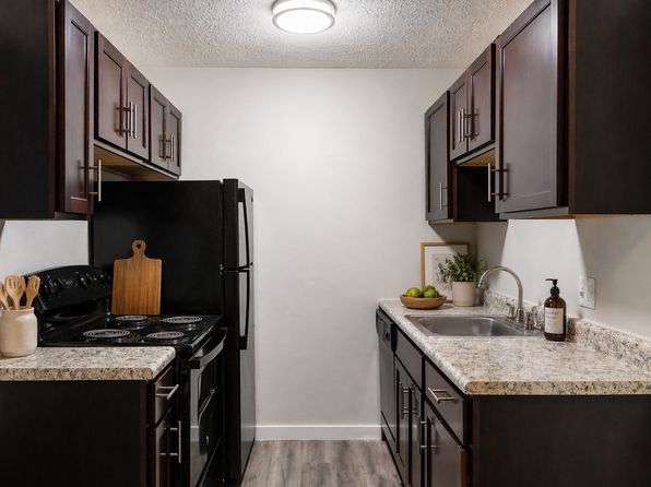 2500 Beechmont Ave #40