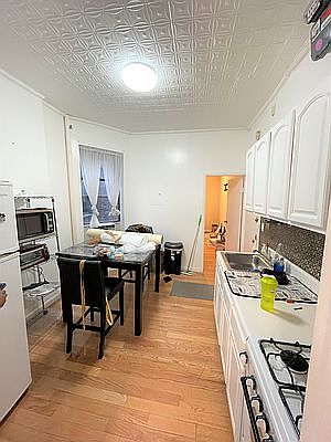 1st image of 346 E 59th St #22