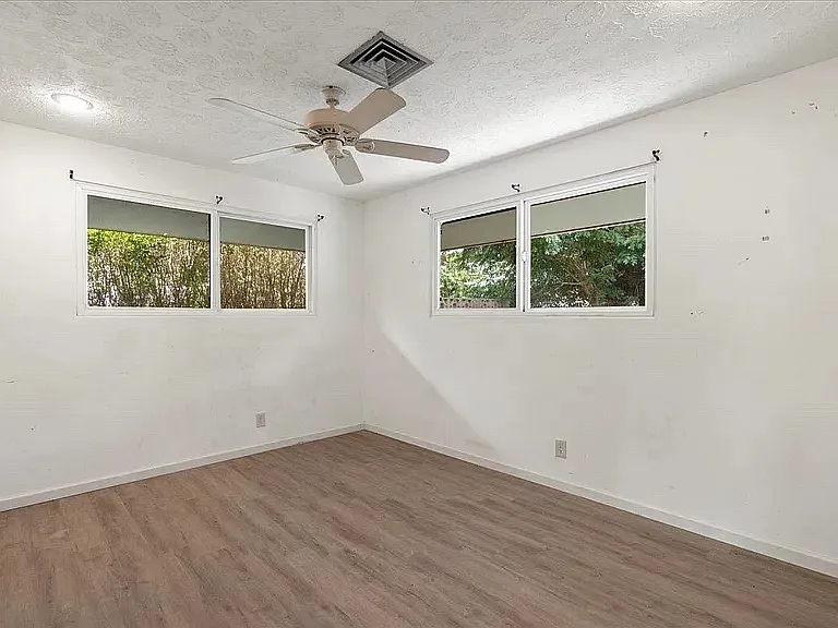 345 Auhana Rd — Photo 5
