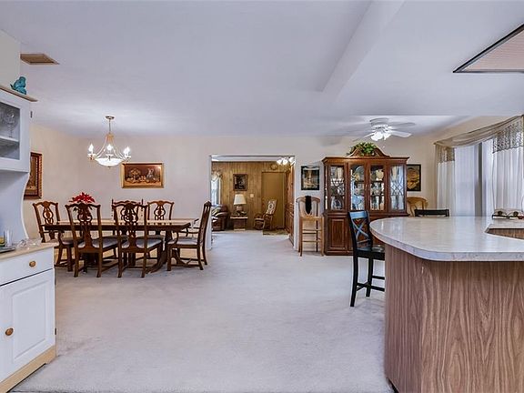 5th image of 418 Wayfarer Ct