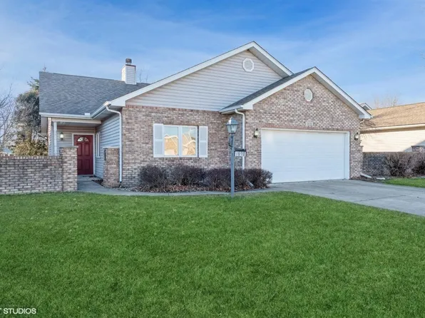 1670 Redbud Dr, Hobart, IN 46342