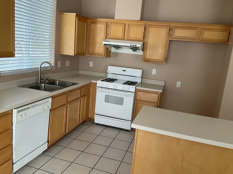 8510 Sonnet Ct — Photo 7