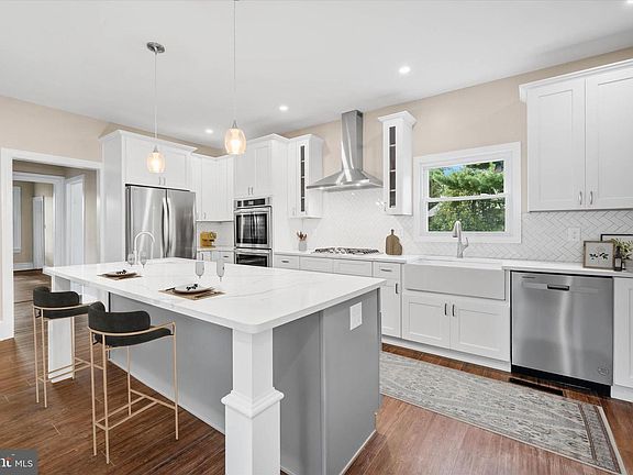 3rd image of 2981 Hay Point Landing Rd