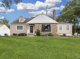 76 Overlook Ave, East Hanover, NJ 07936