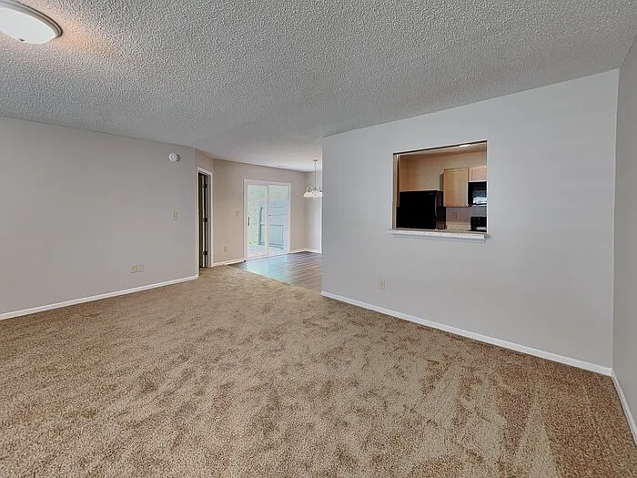 4440 Riverbrook Ln — Photo 4