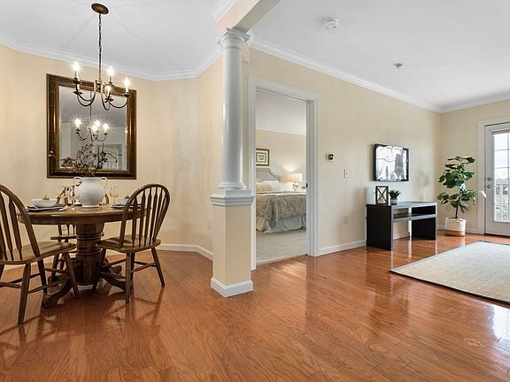 5th image of 6 Woodman Way Unit 407