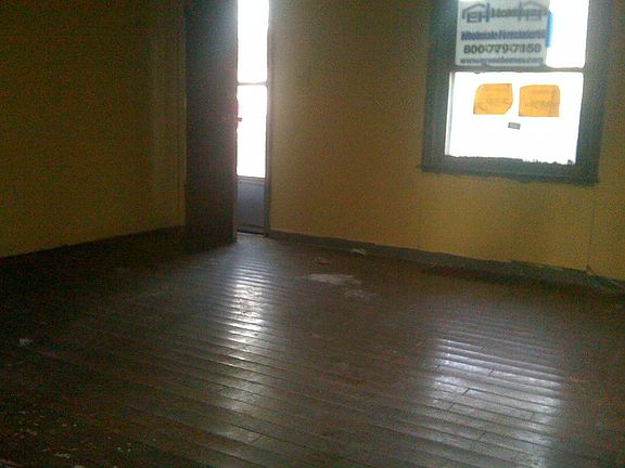 4th image of 2200 N 26th St