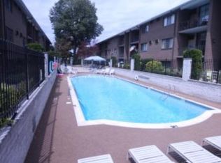 462B Liberty St UNIT 207, Little Ferry, NJ 07643