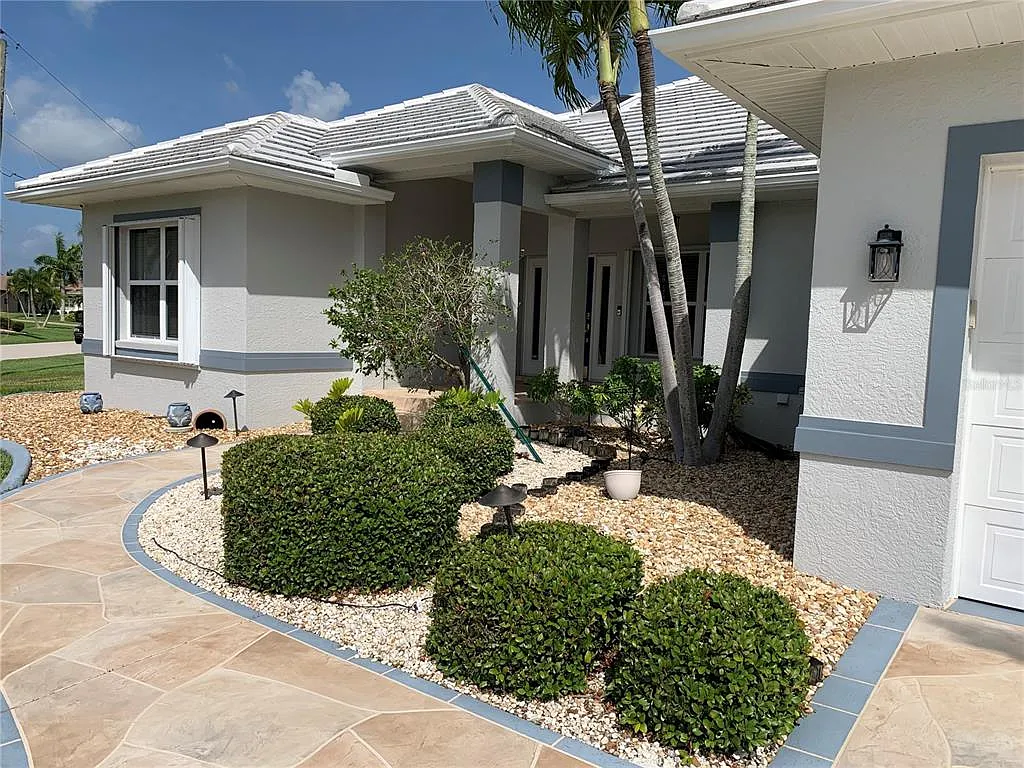 3 bed, 2.0 bath, 1940 sqft, $4,000 — Photo 4