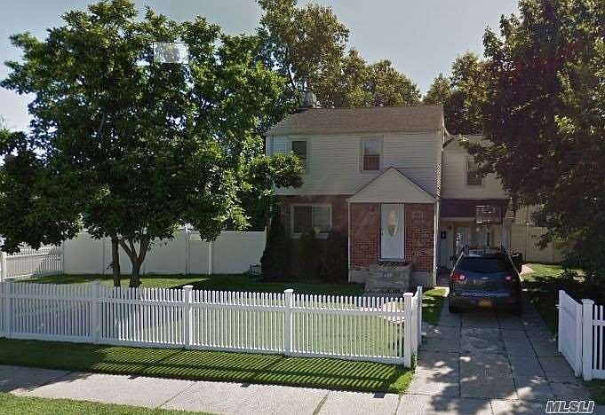 1st image of 115 Flint Pl