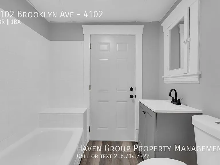 4102 Brooklyn Ave #4102 — Photo 19