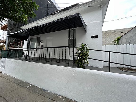 2nd image of 321 N Westlake Ave #321