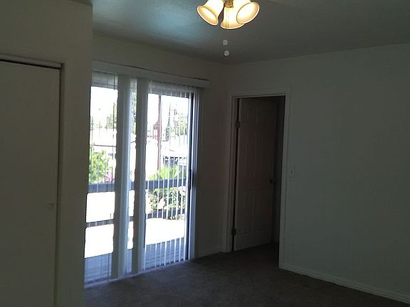 1 Bdrm Up Balcony  to Pool