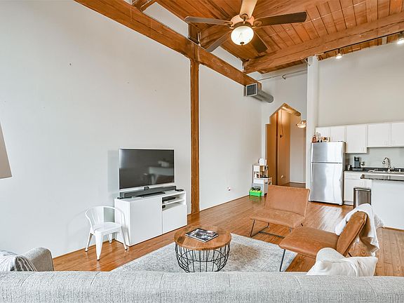 4th image of 2400 Mechanic St APT 201