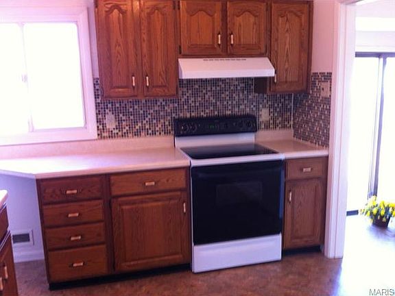 4th image of 6319 Kingsway Dr