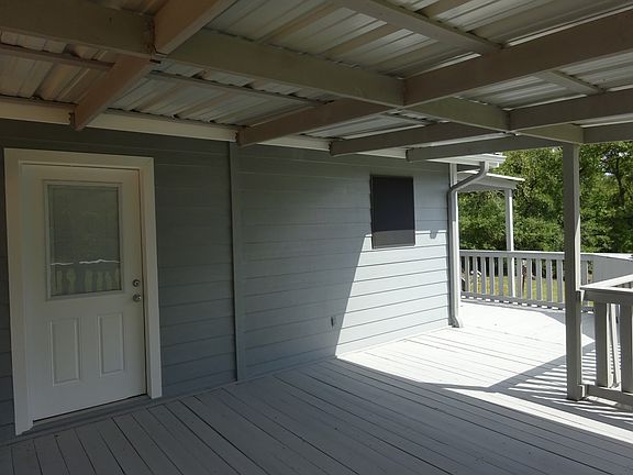 3rd image of 102 Cowboys Dr