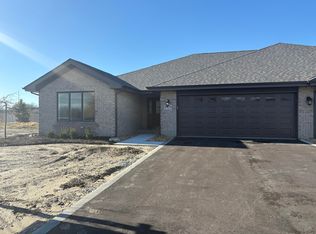 8424 Shell Dr, Saint John, IN 46373