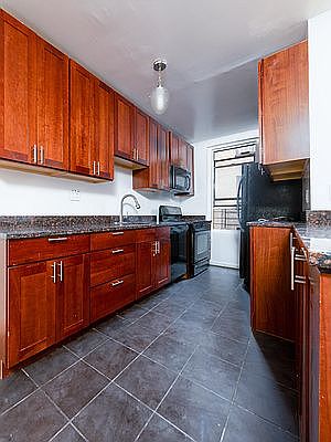 1st image of 401 Edgecombe Ave #D2