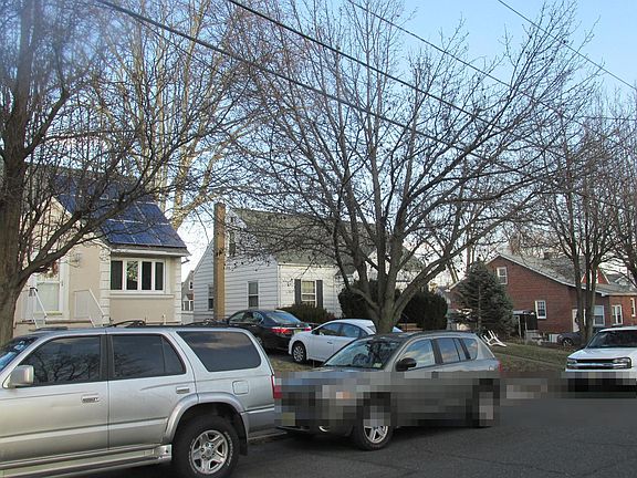 2nd image of 75 Avenue C