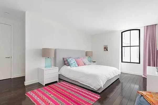 Rented by Societe Real Estate | media 4
