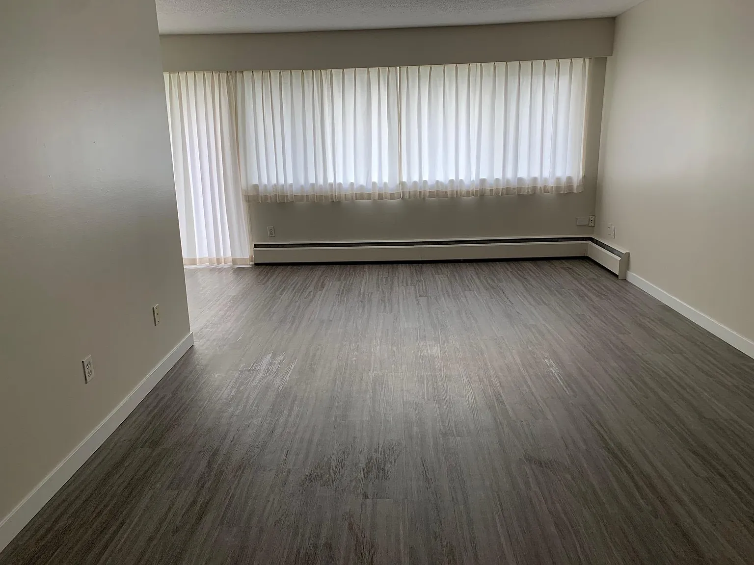 Brooks Manor — Photo 2