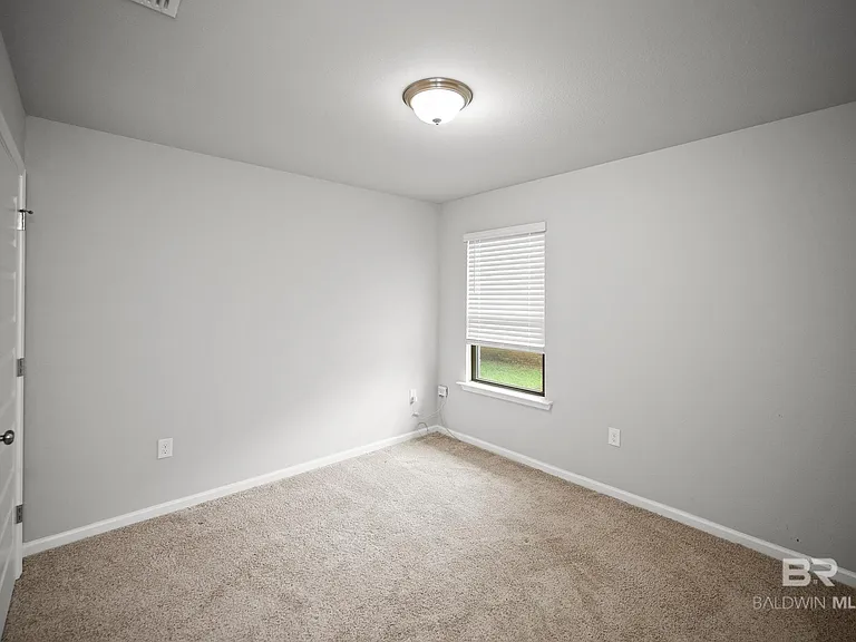 1481 Majesty Loop — Photo 10
