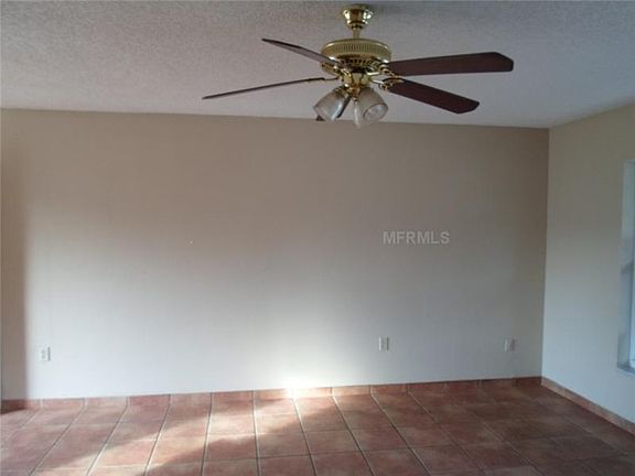 4th image of 313 N Sunset Ave