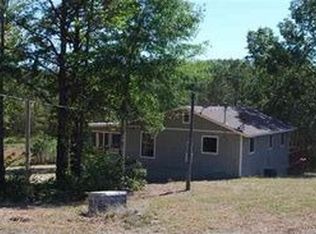 3120 Goldfinch Rd, Gilmer, TX 75645