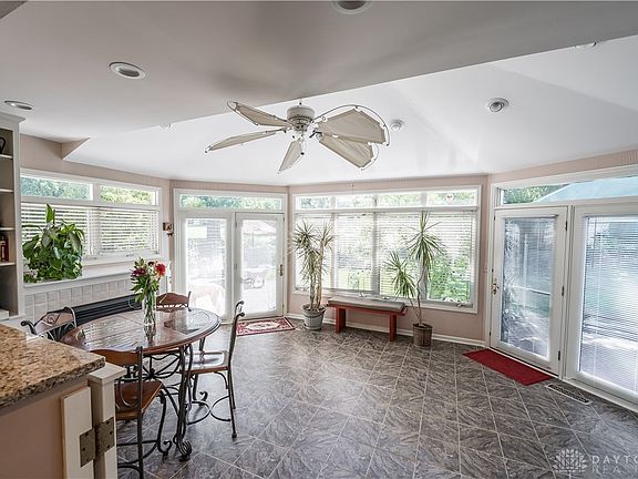 5th image of 5654 Anne Ln