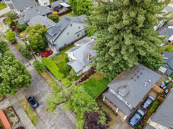 3rd image of 7218 N Jordan Ave