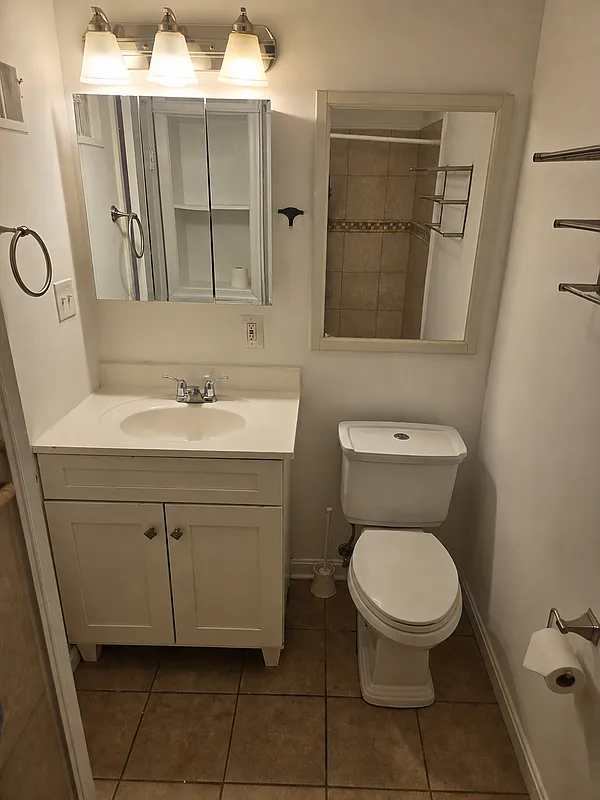 5 bed, 3.0 bath, 1952 sqft, $3,350 — Photo 3