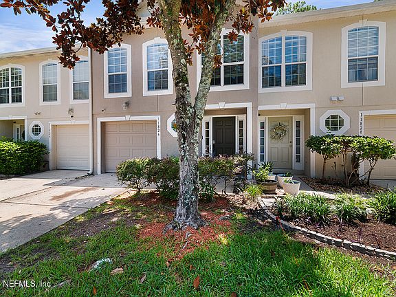 3rd image of 11826 LAKE BEND Circle