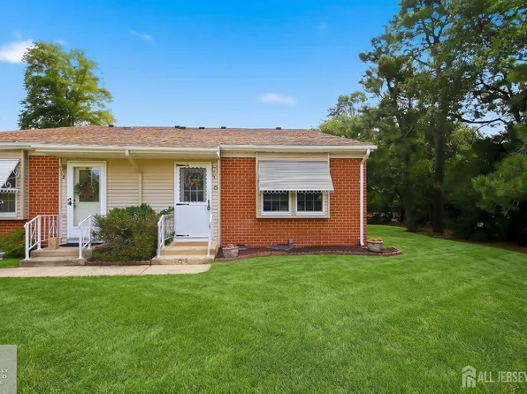 11 Spring St #C, Manchester Township, NJ 08759