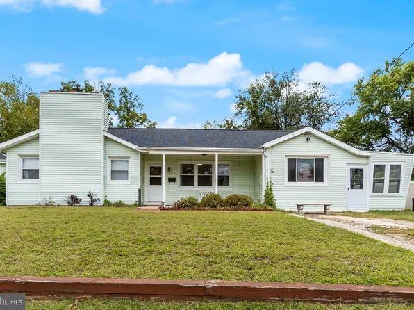 525 W Evesham Rd, Runnemede, NJ 08078