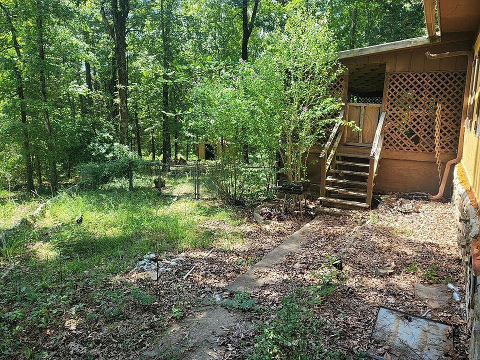 2nd image of 108 Rainbow Ct