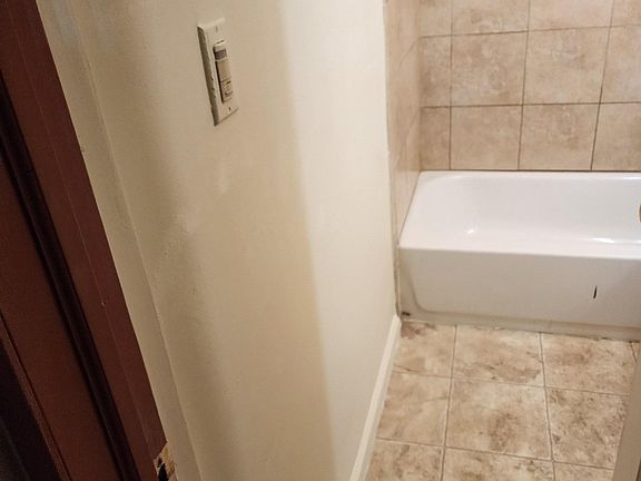 4th image of 1214 Bonanza Ave APT 2