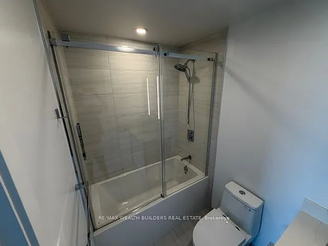 285 Dufferin St #1103 — Photo 17