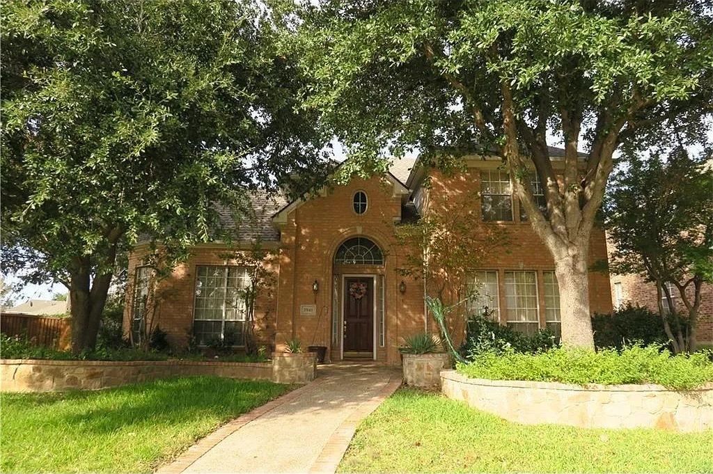 3941 Evesham Dr — Photo 1