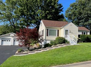 1878 English Rd, Rochester, NY 14616