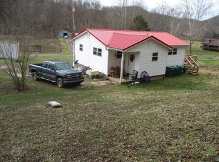 76 Red Barn Rd, Poca, WV 25159